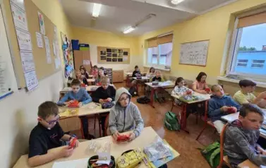 Klasa 3a poznaje godziny po angielsku! 8