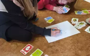 WIECZ&Oacute;R Z PLANSZ&Oacute;WKAMI 1