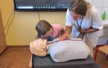 Pierwsza pomoc z klasą 1a i 1b! 4