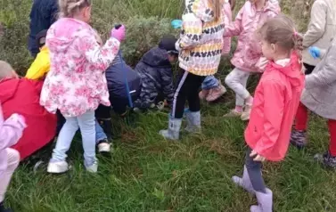 Przedszkolaki podczas akcji &bdquo;Sprzątanie Świata&rdquo; 2