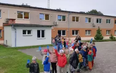 Przedszkolaki podczas akcji &bdquo;Sprzątanie Świata&rdquo; 3
