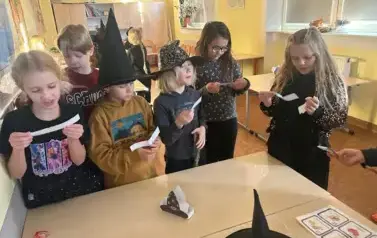Andrzejki w klasach drugich 6
