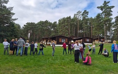 Klasy 5a i 5b na wsp&oacute;lnym ognisku integracyjnym! 3