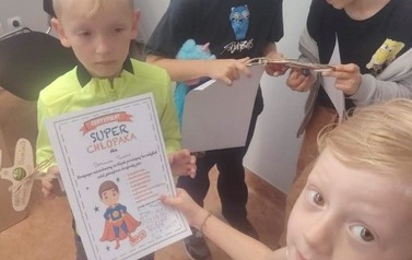 30 września &nbsp;w klasach pierwszych świętowaliśmy Dzień Chłopaka 1