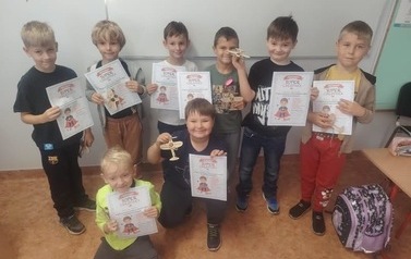 30 września &nbsp;w klasach pierwszych świętowaliśmy Dzień Chłopaka 3