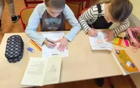 "Lekturki spod chmurki" &mdash; ciąg dalsz innowacyjnej przygody klas 2b, 3a i 3b! 8