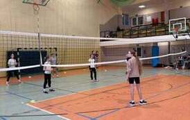 Świąteczny turniej siatk&oacute;wki został rozstrzygnięty! 10