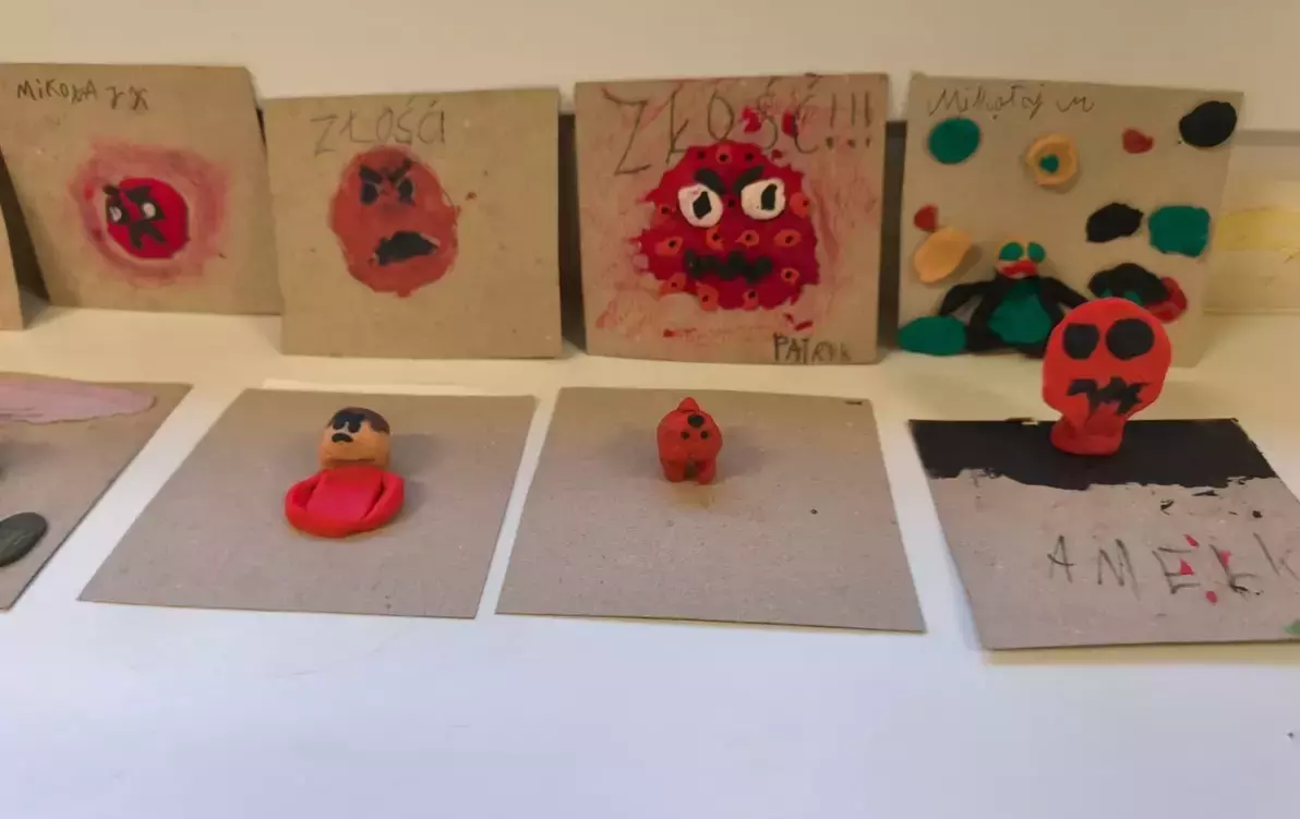 Zdjęcie do "Lekturki spod chmurki" &mdash; ciąg dalsz innowacyjnej przygody klas 2b, 3a i 3b!