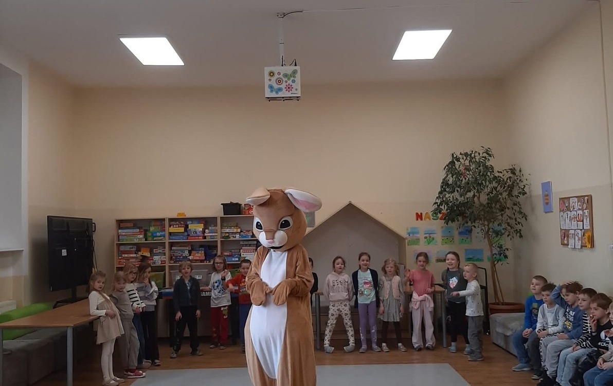 Zdjęcie do Wizyta zajączka w przedszkolu