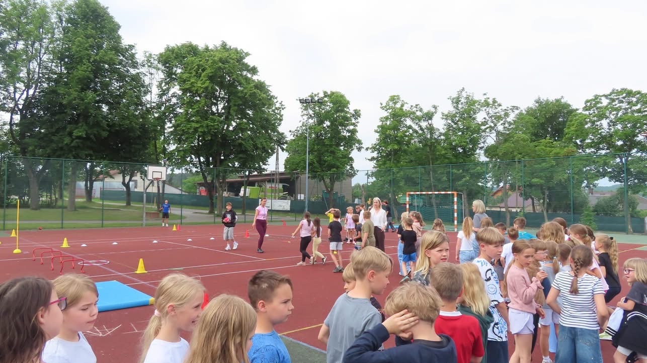 Zdjęcie do Dzień Sportu klas I&ndash;III&nbsp;